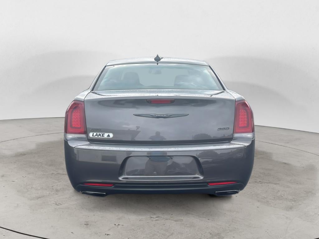 2020 Chrysler 300 Touring