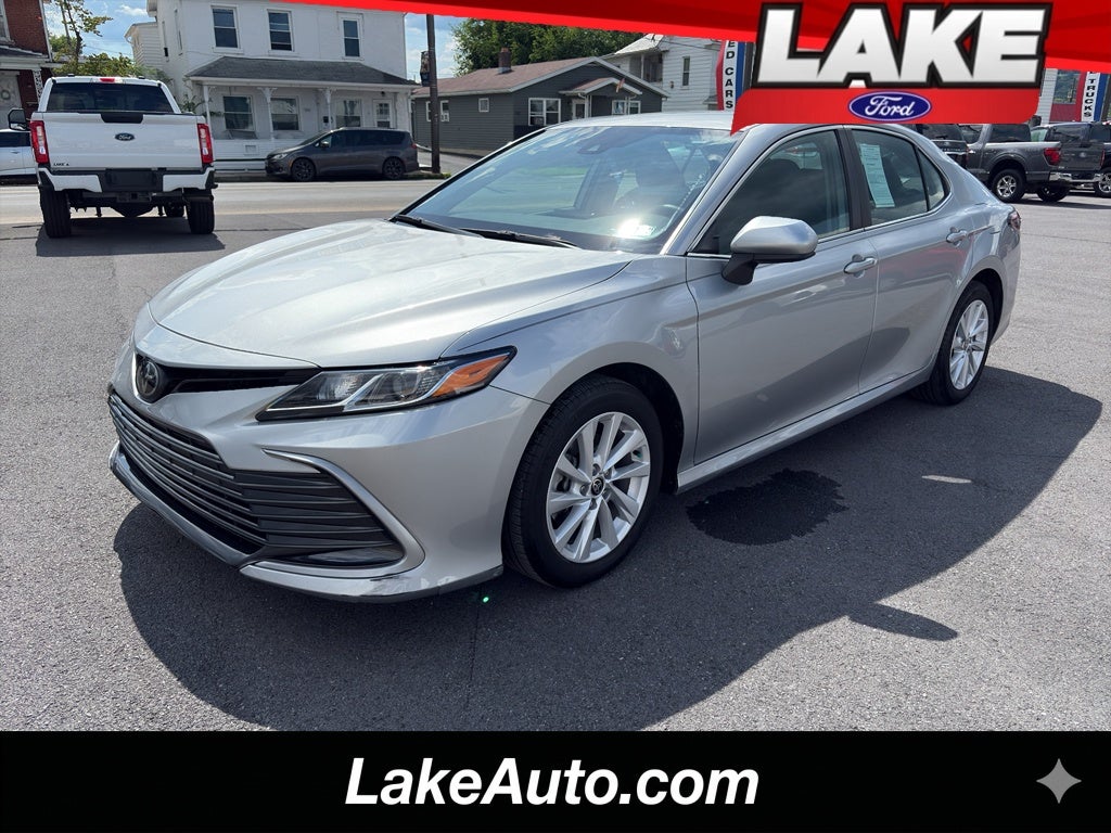 2022 Toyota Camry LE