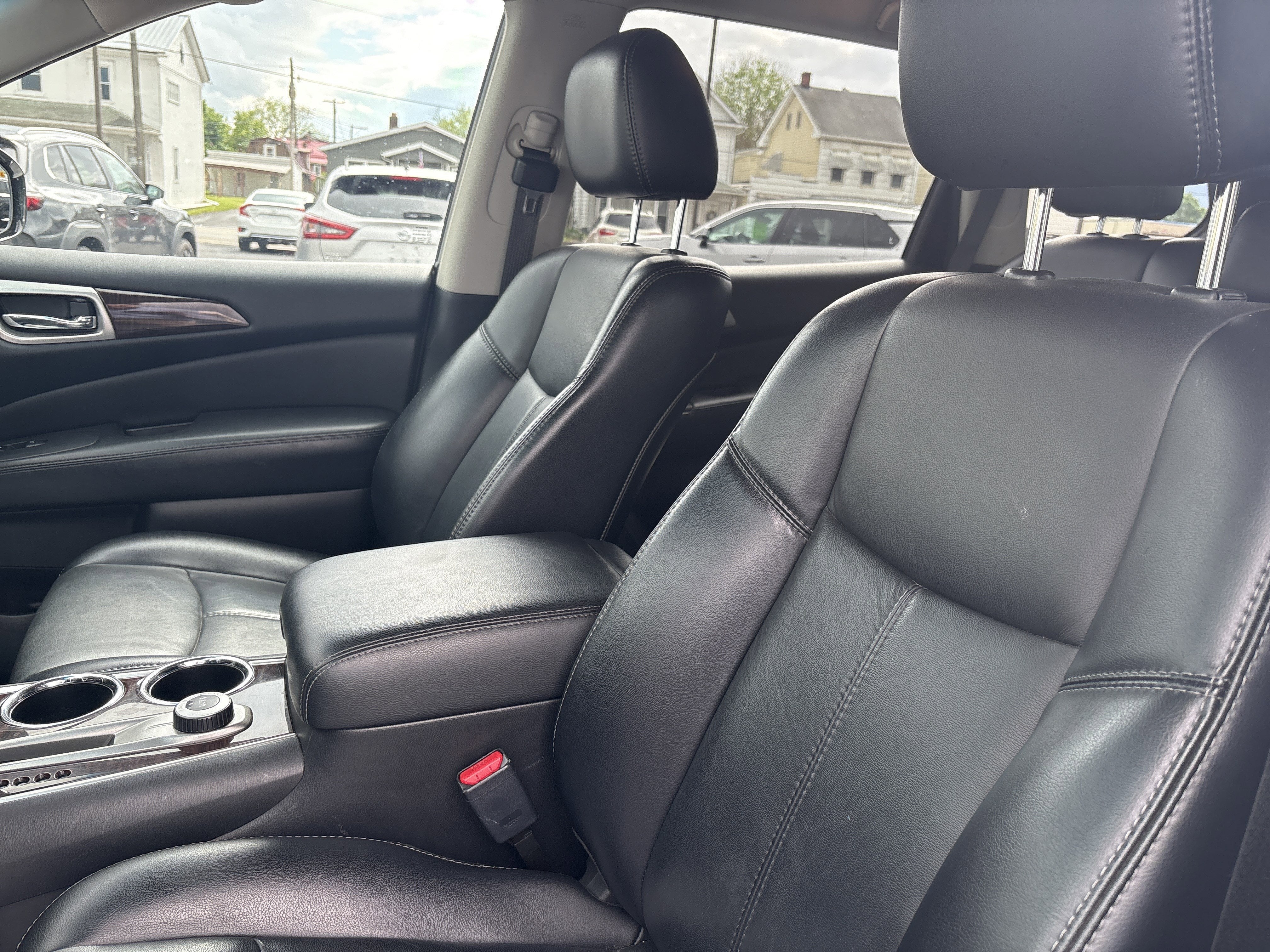 2014 Nissan PATHFINDER SL
